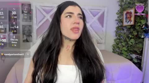 emilayton_ online show from November 2025 10:10:02 PM