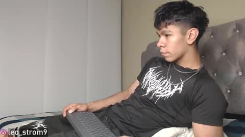 emile_239 online show from December 2024 04:56:02 AM