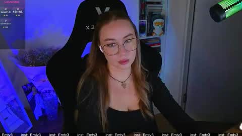 Emili online show from December 2025 02:26:01 PM