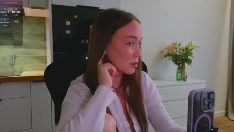 Emili online show from February 2026 11:07:02 AM