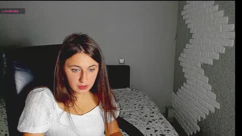 emili77777 online show from September 2025 06:58:02 AM