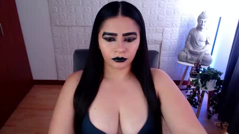 POWERFULL GODDESS EMILI online show from December 2024 06:32:02 PM