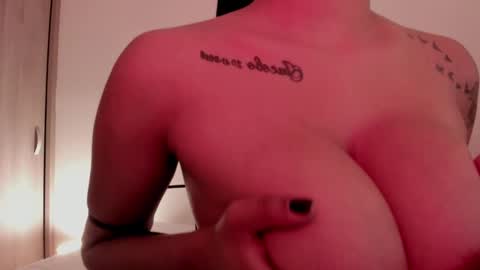 Emilia Big Boobs online show from January 2025 01:09:01 PM