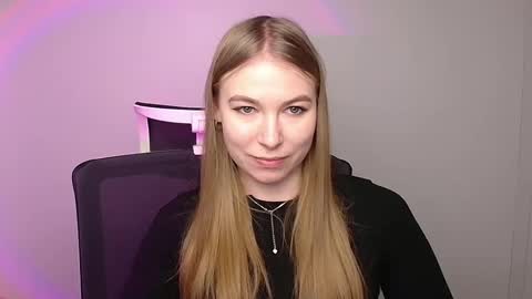 Snapshot of emilia_ilia chatting on February 2025 09:11:01 AM Emilia online show from February 2025 09:11:01 AM