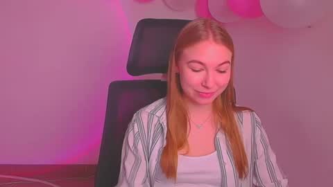Snapshot of emilia_ilia chatting on February 2025 03:35:01 PM Emilia online show from February 2025 03:35:01 PM