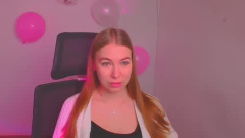 Snapshot of emilia_ilia chatting on February 2025 06:09:02 AM Emilia online show from February 2025 06:09:02 AM