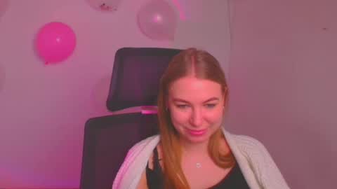 Snapshot of emilia_ilia chatting on February 2025 09:13:02 AM Emilia online show from February 2025 09:13:02 AM