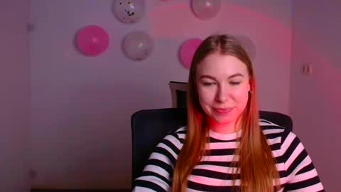 Snapshot of emilia_ilia chatting on February 2025 09:32:02 AM Emilia online show from February 2025 09:32:02 AM