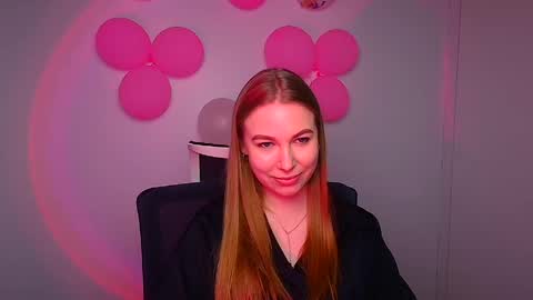 Snapshot of emilia_ilia chatting on February 2025 03:20:01 PM Emilia online show from February 2025 03:20:01 PM