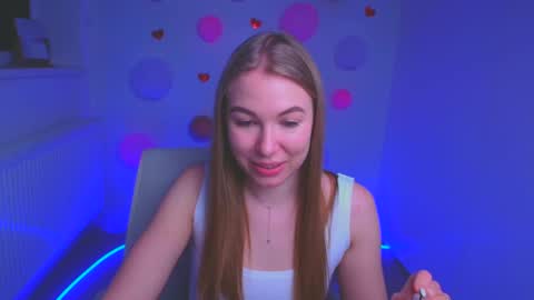 Snapshot of emilia_ilia chatting on March 2025 03:09:02 PM Emilia online show from March 2025 03:09:02 PM
