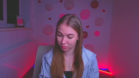 Snapshot of emilia_ilia chatting on March 2025 09:07:02 AM Emilia online show from March 2025 09:07:02 AM