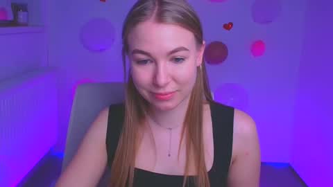 Snapshot of emilia_ilia chatting on March 2025 03:18:01 PM Emilia online show from March 2025 03:18:01 PM