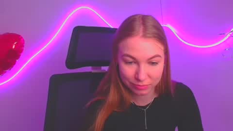 Snapshot of emilia_ilia chatting on March 2025 09:13:01 AM Emilia online show from March 2025 09:13:01 AM