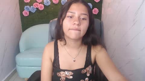 Emilia  online show from October 2025 12:35:02 PM