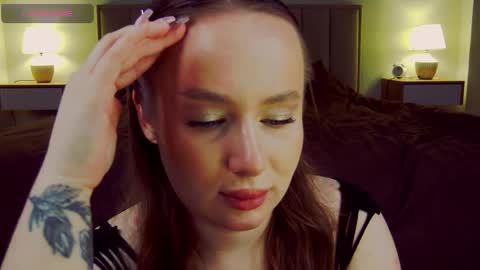 emilia noah online show from October 2025 03:58:02 AM