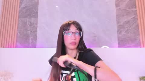 Snapshot of emiliabell_ chatting on July 2026 01:06:01 PM emiliabell_ online show from July 2026 01:06:01 PM