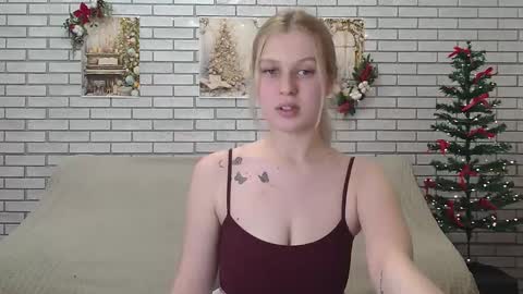 Amili online show from December 2024 01:05:02 PM