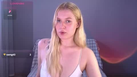 Snapshot of emiliaduchess chatting on July 2026 01:48:02 PM Amili online show from July 2026 01:48:02 PM