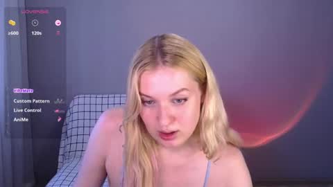Snapshot of emiliaduchess chatting on July 2026 09:45:01 AM Amili online show from July 2026 09:45:01 AM