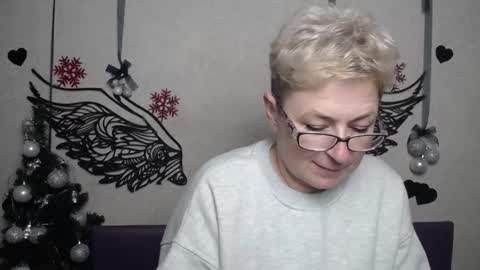 EmiliaGree online show from December 2025 06:15:01 PM