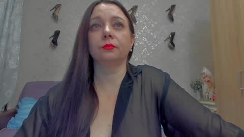 Emiliana online show from December 2024 08:33:02 AM