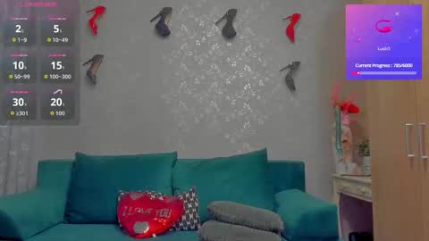 Emiliana online show from October 2025 01:01:01 PM