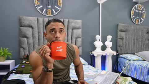 Snapshot of emilio_brandon chatting on May 2026 10:54:01 AM Emilio online show from May 2026 10:54:01 AM