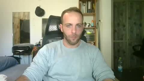 EmilioZem8 online show from December 2024 09:35:01 AM