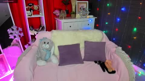 Snapshot of emiliyaqueen chatting on December 2024 05:09:02 AM Emiliya online show from December 2024 05:09:02 AM