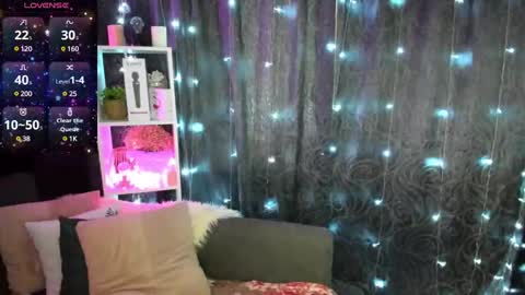 Snapshot of emiliyaqueen chatting on February 2025 02:08:01 AM Emiliya online show from February 2025 02:08:01 AM