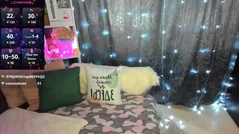 Snapshot of emiliyaqueen chatting on February 2025 05:09:01 AM Emiliya online show from February 2025 05:09:01 AM