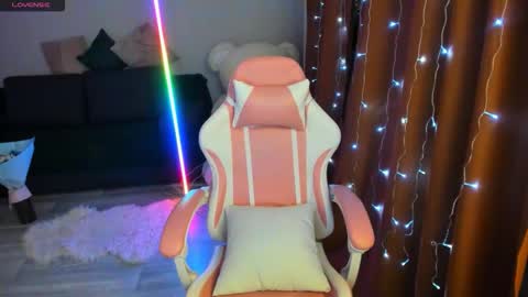 Emiliya online show from January 2026 02:04:02 AM