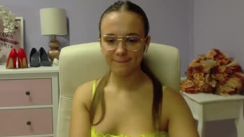 Emilly online show from December 2024 07:49:02 AM
