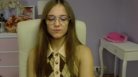 Emilly online show from February 2025 07:45:01 AM