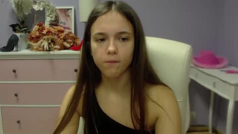 Emilly online show from March 2025 07:30:02 AM