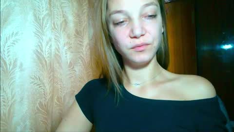 Emilly online show from November 2025 06:57:02 AM