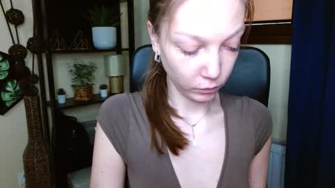 Emilly online show from March 2026 06:39:02 AM