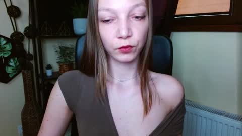 Emilly online show from March 2026 05:19:01 AM