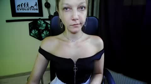 Snapshot of emilly_xkiss chatting on July 2026 12:21:02 PM Emilly online show from July 2026 12:21:02 PM