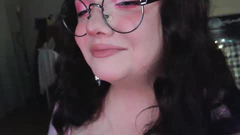 Snapshot of emillybones chatting on September 2025 07:14:02 PM Emily online show from September 2025 07:14:02 PM
