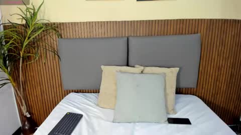 emillyharper_ online show from October 2025 03:37:02 AM