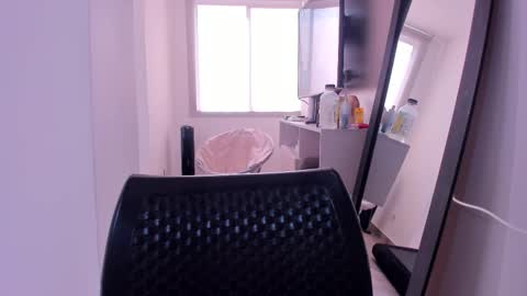 emilly online show from March 2026 02:46:02 PM