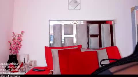 Emilly Roa online show from June 2026 07:23:02 PM