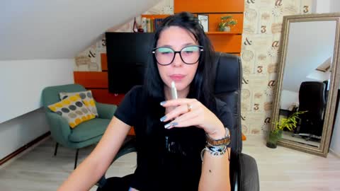 EmillyTaylor online show from December 2024 05:05:02 AM