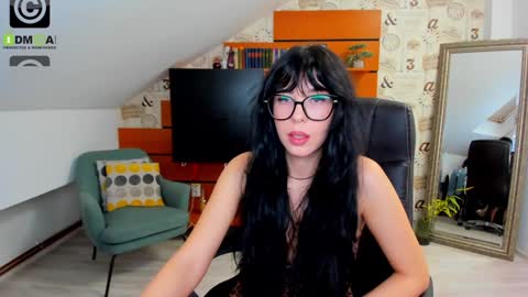 EmillyTaylor online show from December 2024 07:17:01 AM