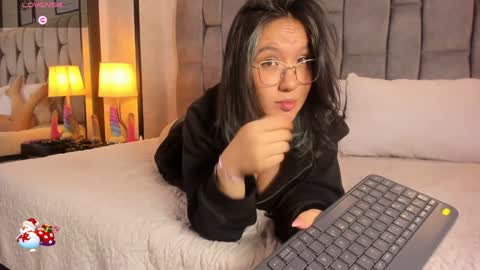 Emily online show from December 2024 07:40:02 AM