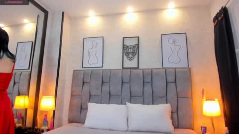 Emily online show from December 2024 07:40:01 AM