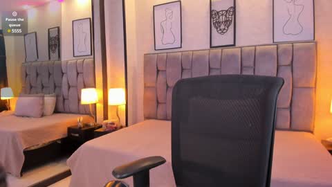 Emily online show from January 2025 08:25:02 AM