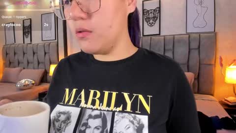 Emily online show from March 2025 09:03:02 AM