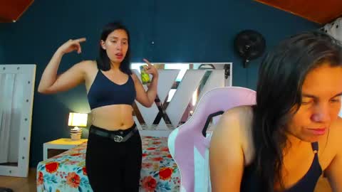 Emily and Soffy online show from April 2026 07:07:02 PM